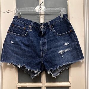 Like New Levi Shorts 32